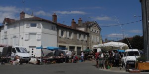 105. Street market St J de L .2.