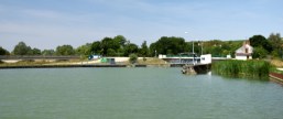 128. mooring in the nice wide pound at Soulanges
