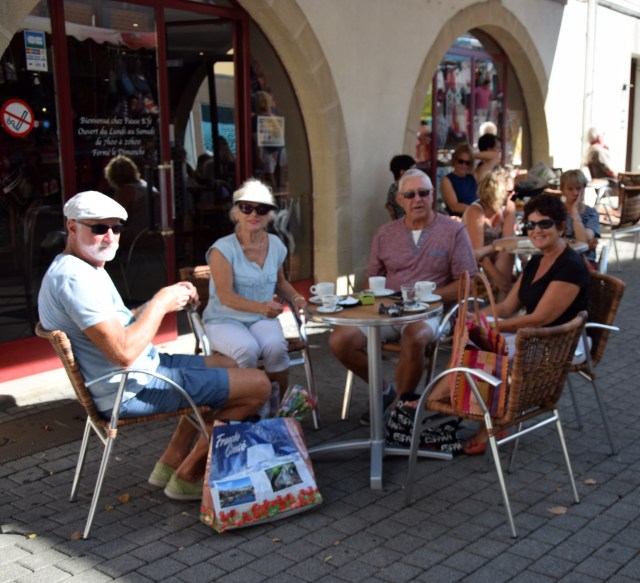 224. Coffee break, Kieth, Michelle, Ian & Cynthia