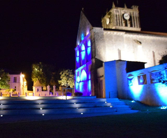 11. and Amphitheatre