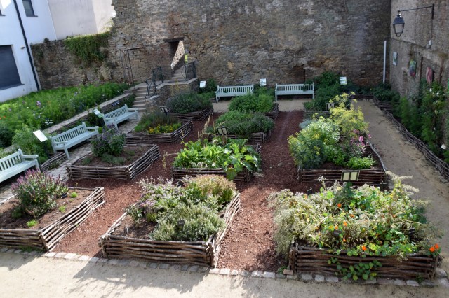 233. The Medieval Garden