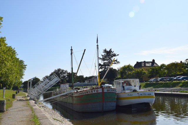 250. Redon, Bigger City, Bigger Port, Bigger Boats!
