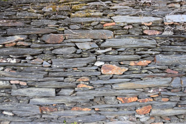 260. Shale has replaced granite as the main building stone